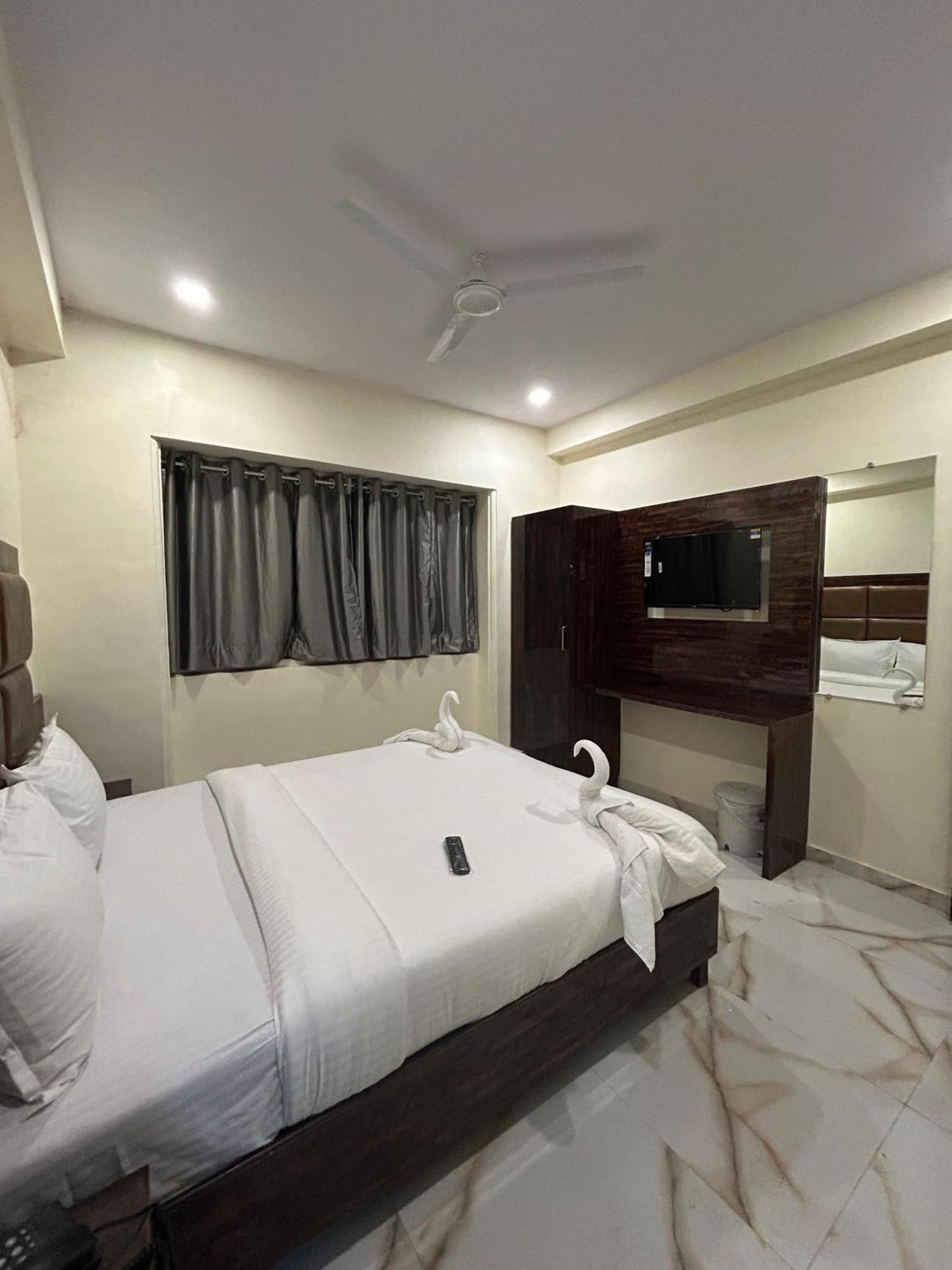 Hotel Rinza Residency Mumbai Exterior foto